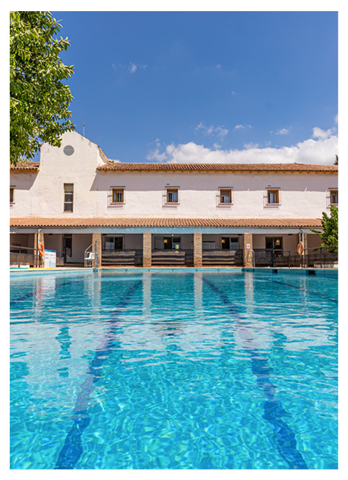 Piscina Olímpica en el Albergue de Inturjoven Marbella.
