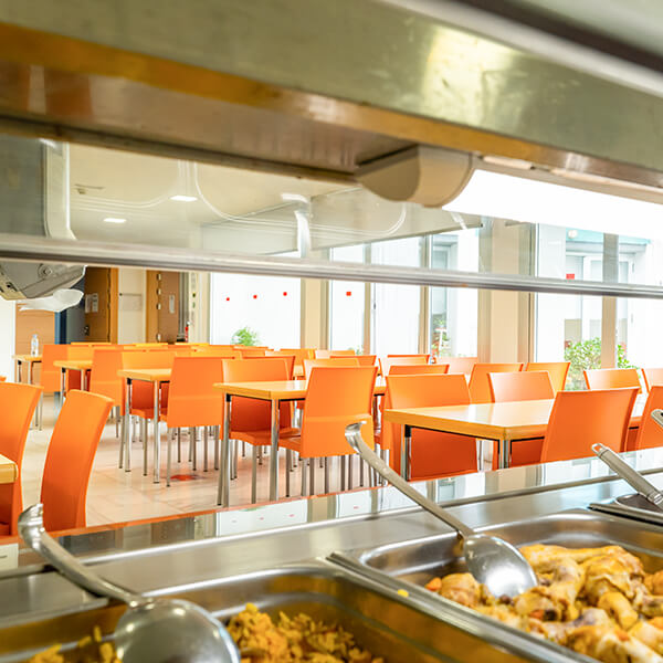 Comedor con autoservicio