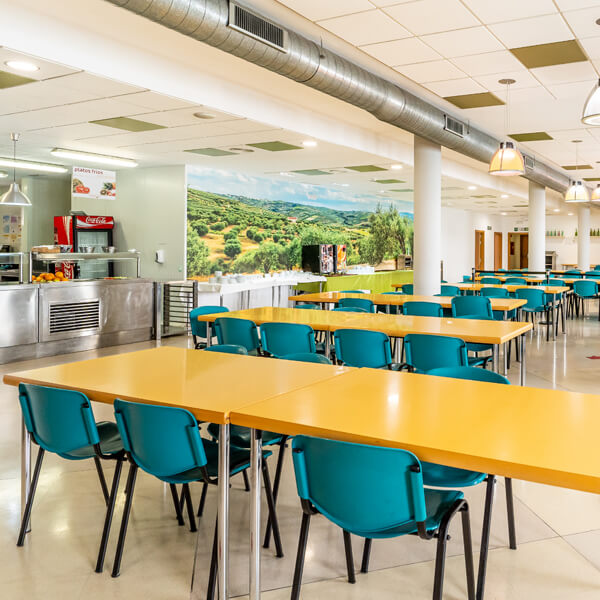 Comedor con autoservicio