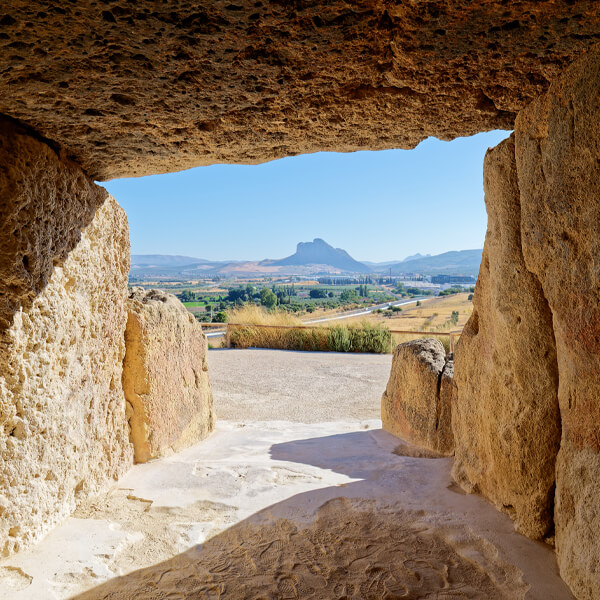 Interior de Dolmen en Antequera.
