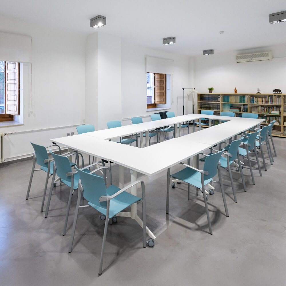 Vista de la Sala Tragantía en montaje tipo reunión