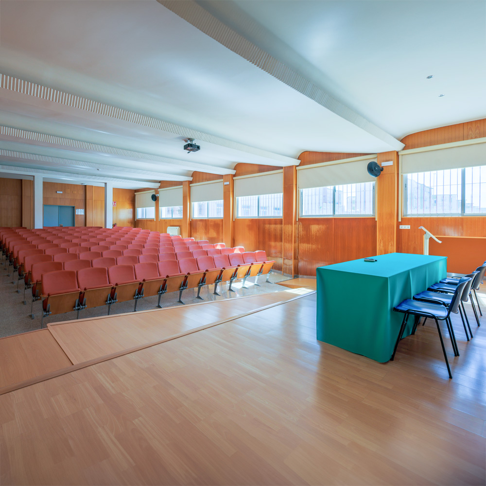 Salón de Actos, vista desde la mesa presidencial