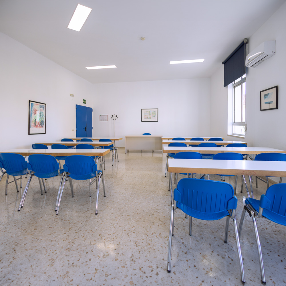 Sala Catedral, vista hacia la mesa presidencial